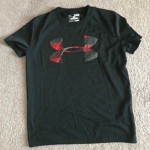Boy’s size medium under armour tee